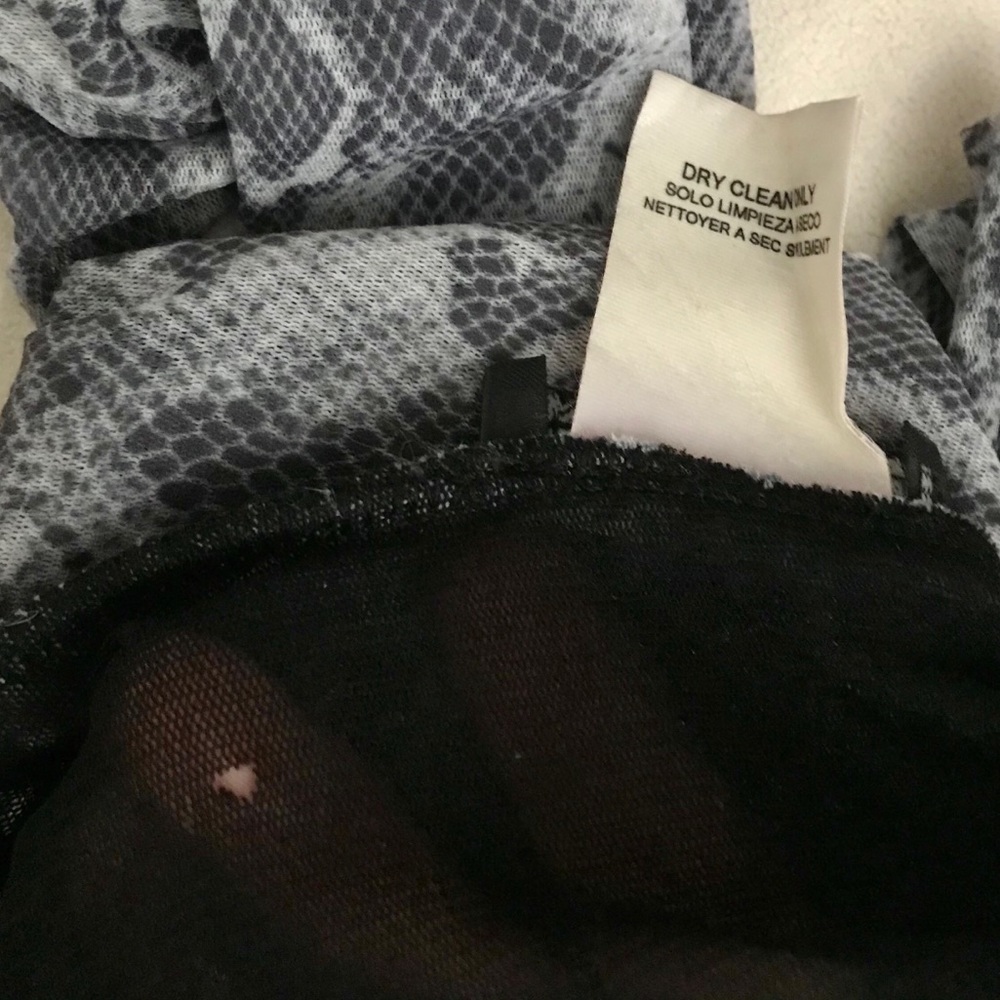 BEBE Gray Snakeskin Top - Picture 8 of 8